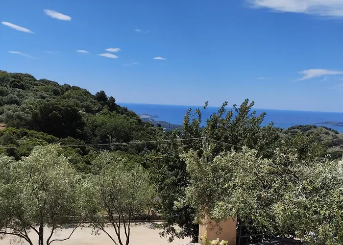 Asteras Aparthotel 3*